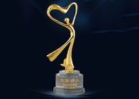 Oro derecho de la taza del trofeo del metal del diseño elegante plateado para los ganadores de baile