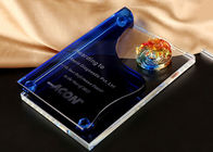 El vidrio azul del negocio concede los trofeos de las tazas, trofeos de cristal por encargo