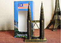 Tipo plateado recuerdos del turista del estaño de las torres gemelas de Malasia Petronas