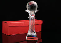 Cerca - de la taza del trofeo del golf del Pin con el logotipo de encargo cristalino de la pelota de golf aceptado