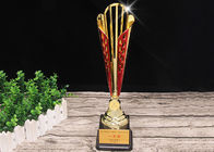 Taza plástica creativa del trofeo roja/hueco azul del color - tallado diseñado