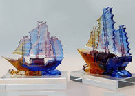 Artes coloreados decoración del esmalte del escritorio de oficina, adorno del barco de navegación del estilo chino