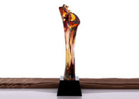 El trofeo por encargo de la forma clásica del pilar, premio coloreado del esmalte ahueca los trofeos