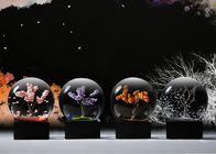 Artes cristalinos de la decoración de la forma de la bola diseñados con el árbol de Four Seasons