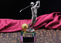 A presión el servicio de encargo de los trofeos de las tazas del premio de los deportes del golf de la fundición disponible